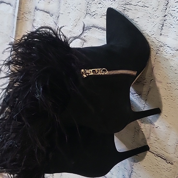 Michael Michael Kors Whitby Bootie - Picture 6 of 8